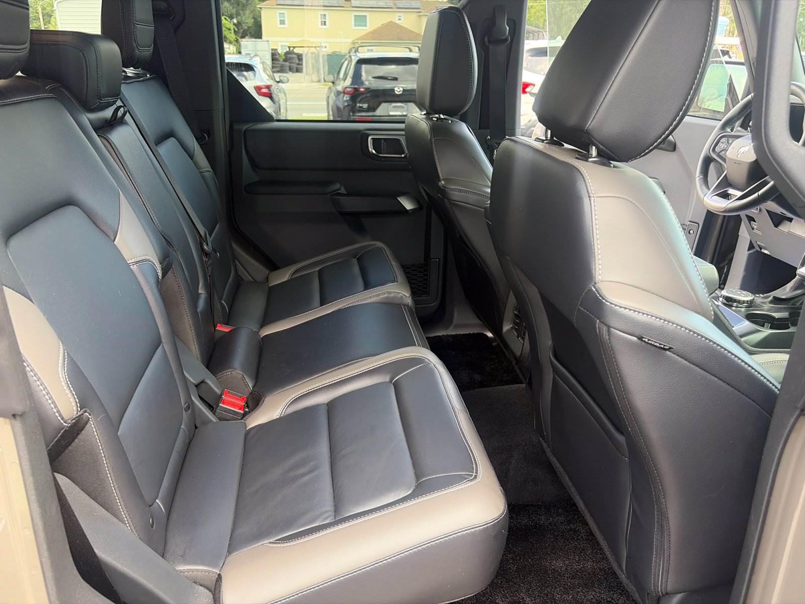 Certified 2025 Ford Bronco Outer Banks AWD/4WD image 25