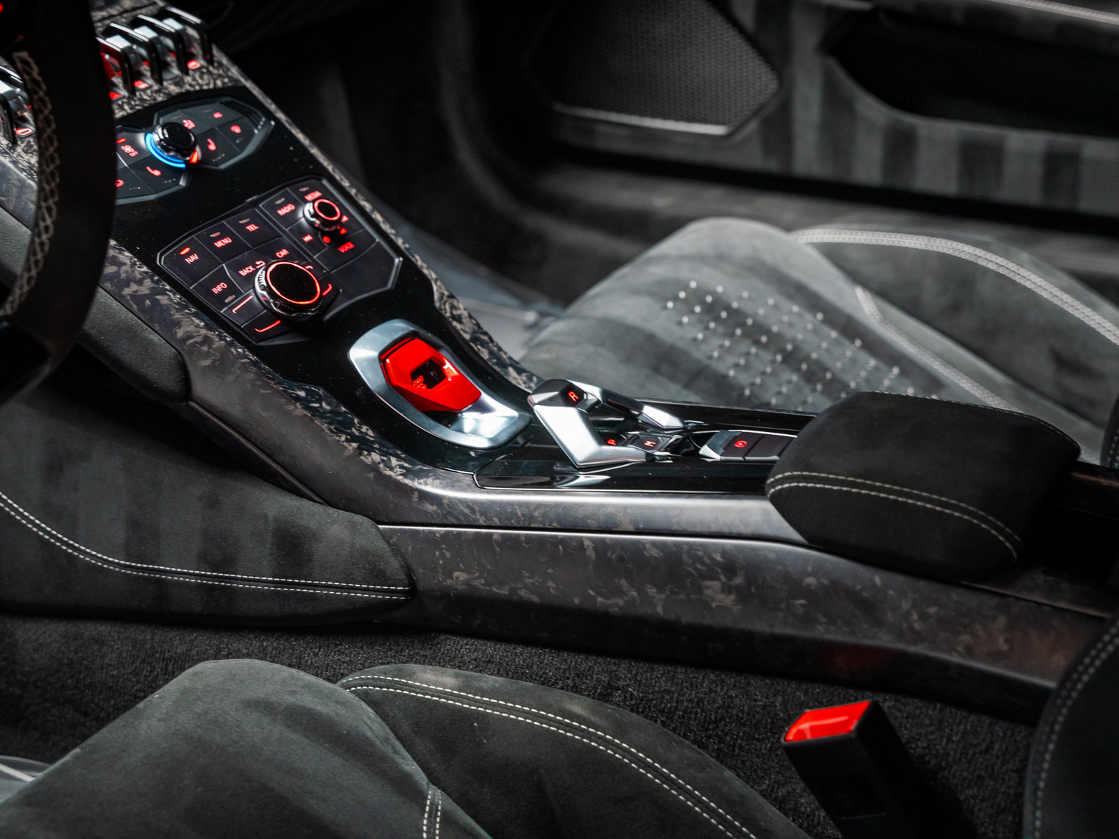 Used 2018 Lamborghini Huracan Performante AWD/4WD image 70