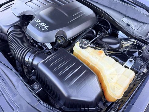 Used 2011 Chrysler 300 Limited RWD image 11