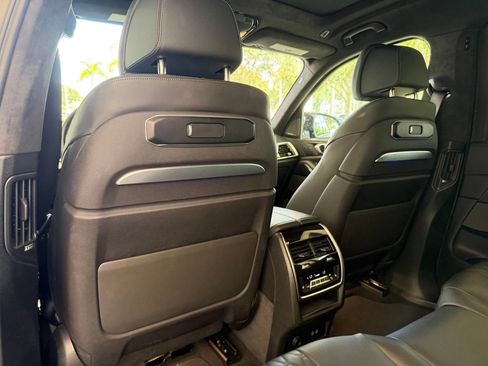 Used 2026 BMW X7 M60i AWD/4WD image 42