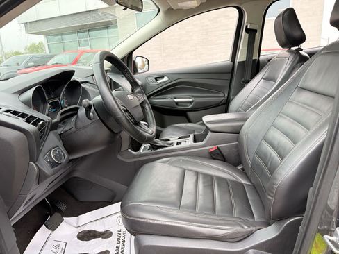 Used 2019 Ford Escape SEL image 11