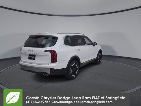 Used 2025 Kia Telluride S FWD image 14
