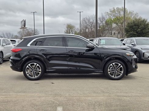 Certified 2025 Audi Q5 Prestige image 7