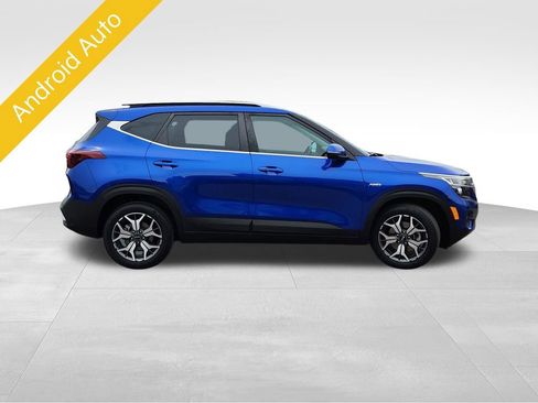 Certified 2021 Kia Seltos EX AWD/4WD image 4