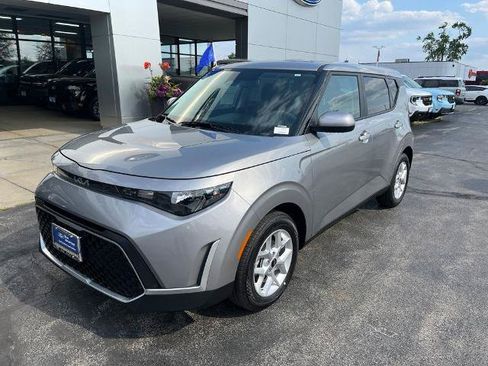 Used 2025 Kia Soul LX w/ LX Technology Package FWD image 1