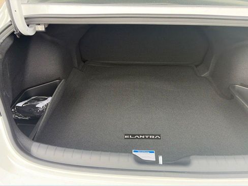 New 2026 Hyundai Elantra Sport FWD image 32
