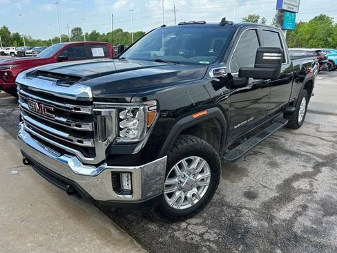 Used 2023 GMC Sierra 2500 SLE w/ SLE Value Package; image 4