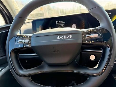 New 2026 Kia Sorento S w/ S Panoramic Sunroof Package image 13