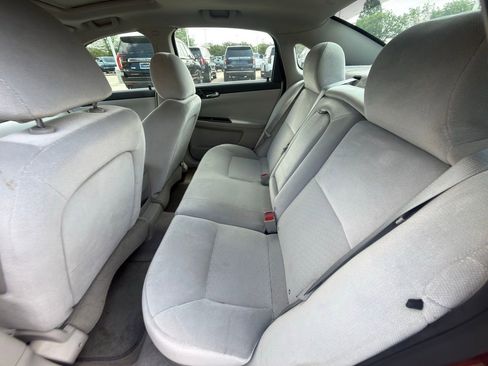 Used 2015 Chevrolet Impala LT w/ LT Sunroof Package image 7