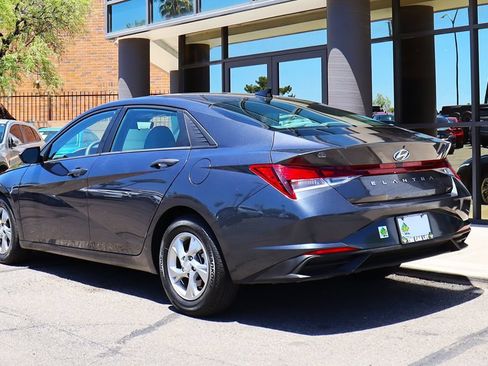 Used 2021 Hyundai Elantra SE FWD image 9