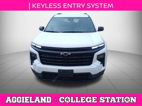 Used 2024 Chevrolet Traverse LT w/ Enhanced Driving Package FWD image 5