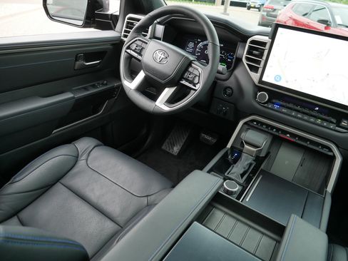 Used 2026 Toyota Tundra Platinum AWD/4WD image 9