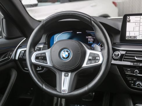 Certified 2023 BMW 530e w/ M Sport Package image 12