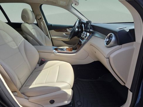 Used 2018 Mercedes-Benz GLC 300 image 16