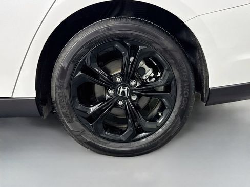 Certified 2025 Honda Accord SE image 41