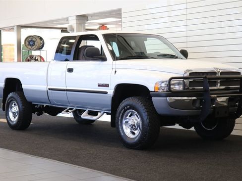 Used 2000 Dodge Ram 2500 Truck 4x4 Quad Cab image 2