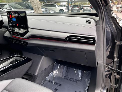 Used 2023 Volkswagen ID.4 Pro S image 18