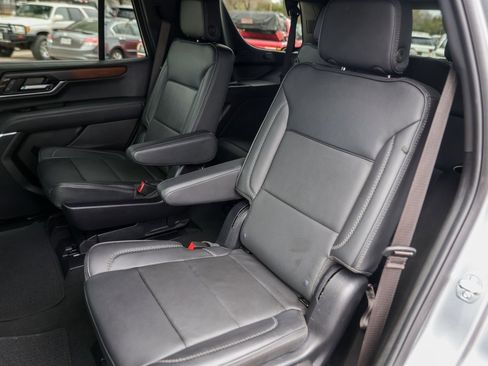 Used 2025 GMC Yukon Denali image 25