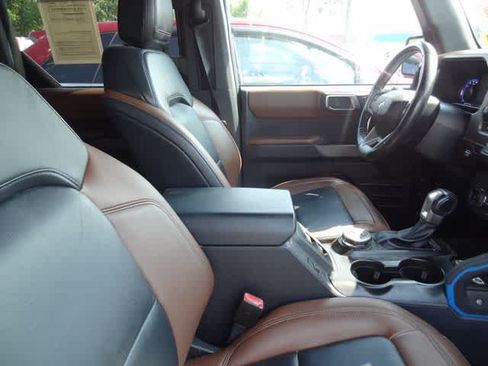 Used 2022 Ford Bronco Outer Banks AWD/4WD image 11
