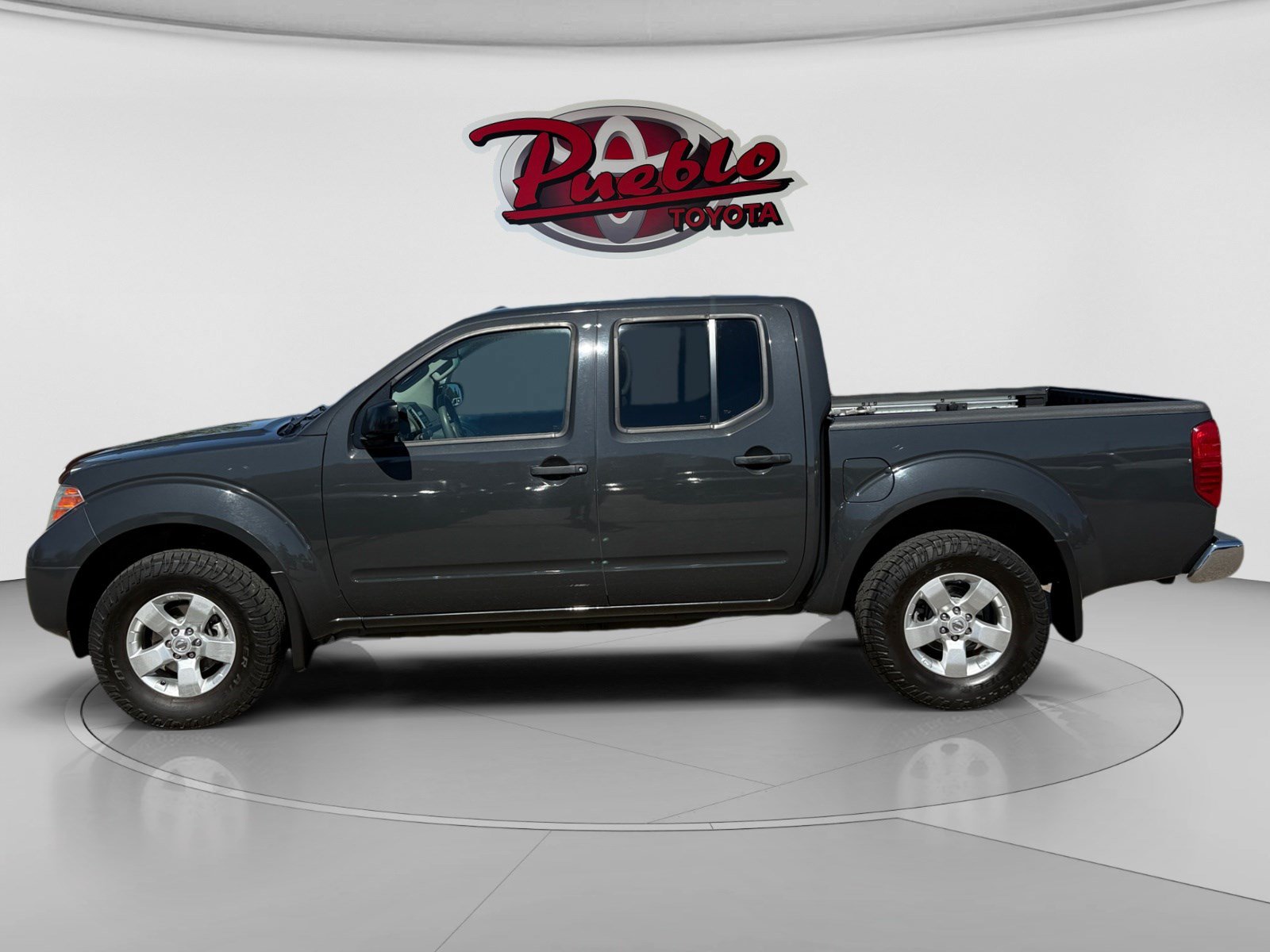 Used 2012 Nissan Frontier SV w/ SV Premium Utility Pkg AWD/4WD image 2