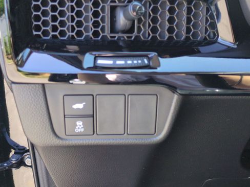 Used 2025 Honda CR-V EX-L image 16