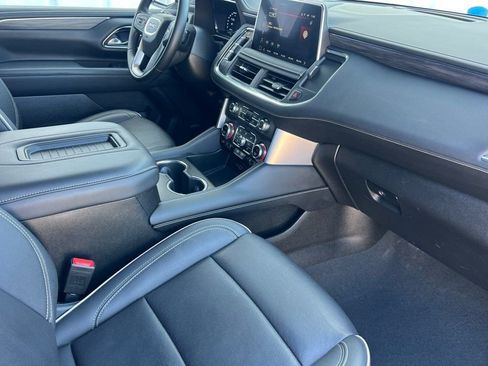 Used 2024 GMC Yukon SLT AWD/4WD image 14