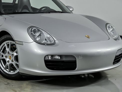Used 2005 Porsche Boxster RWD image 3