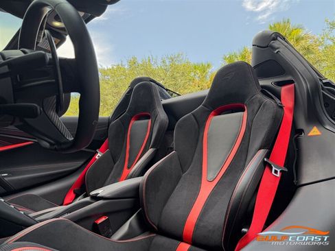 Used 2021 McLaren 720S Performance RWD image 24