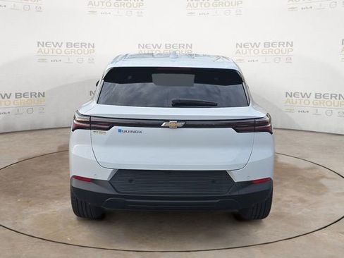 New 2026 Chevrolet Equinox EV LT FWD image 4