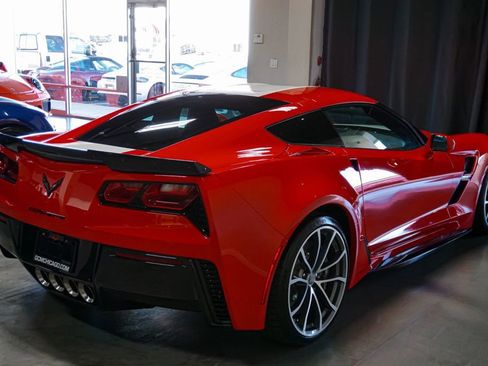 Used 2017 Chevrolet Corvette Grand Sport w/ Z07 Performance Package image 7