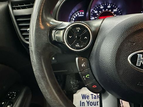 Used 2015 Kia Soul FWD image 23