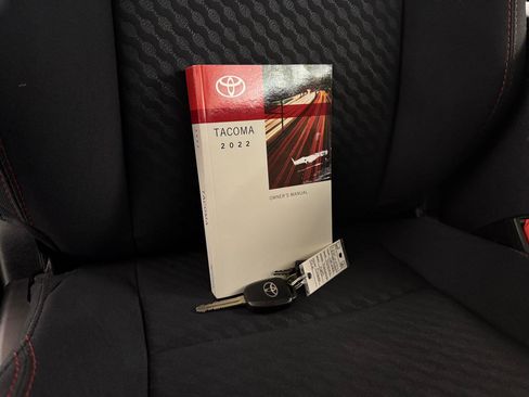 Used 2022 Toyota Tacoma SR5 image 39