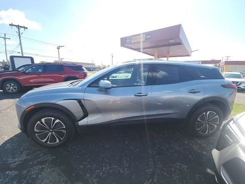 New 2025 Chevrolet Blazer EV LT image 11