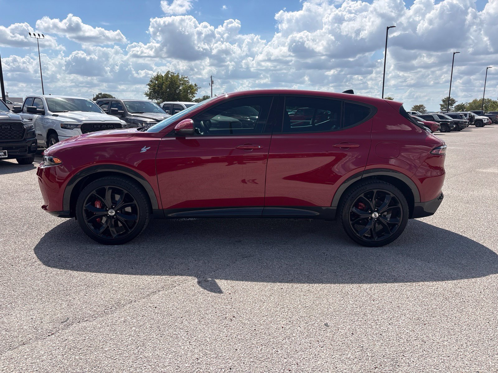 Used 2024 Dodge Hornet R/T w/ Track Pack AWD/4WD image 2