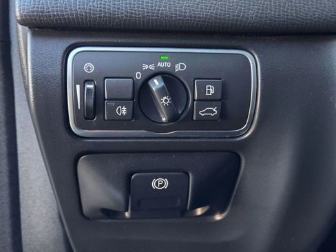 Used 2016 Volvo XC60 T5 Premier image 30