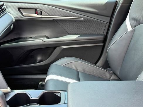 Used 2026 Toyota Camry SE w/ Convenience Package image 12