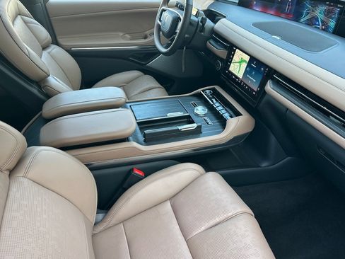 New 2026 Lincoln Navigator Black Label AWD/4WD image 16