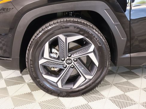 Certified 2024 Hyundai Tucson Limited AWD/4WD image 19
