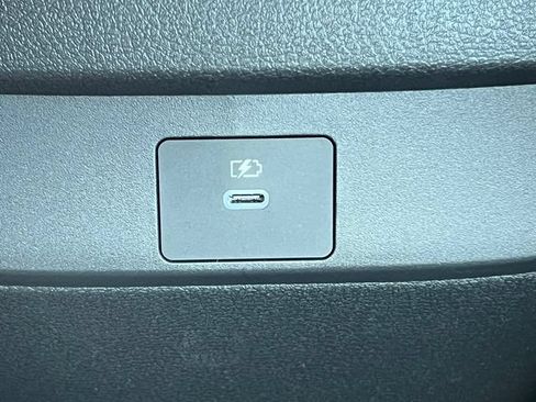 New 2026 Nissan Sentra SR w/ Floor Mat Package FWD image 32