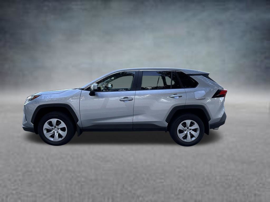Used 2024 Toyota RAV4 LE FWD image 4
