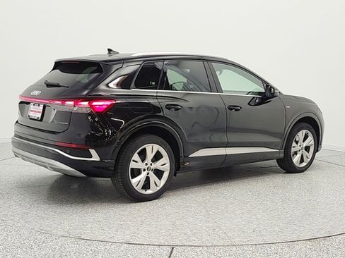 Used 2023 Audi Q4 e-tron Premium Plus image 5