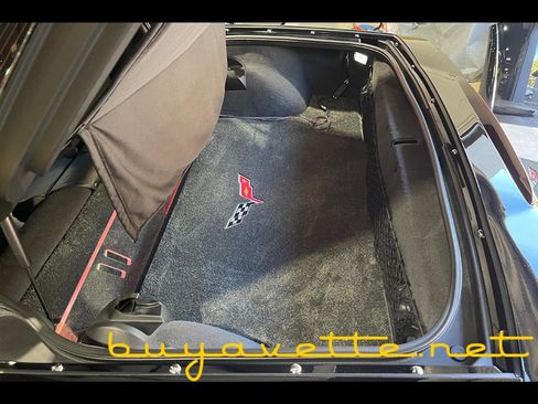 Used 2006 Chevrolet Corvette Coupe w/ Preferred Equipment Group image 25