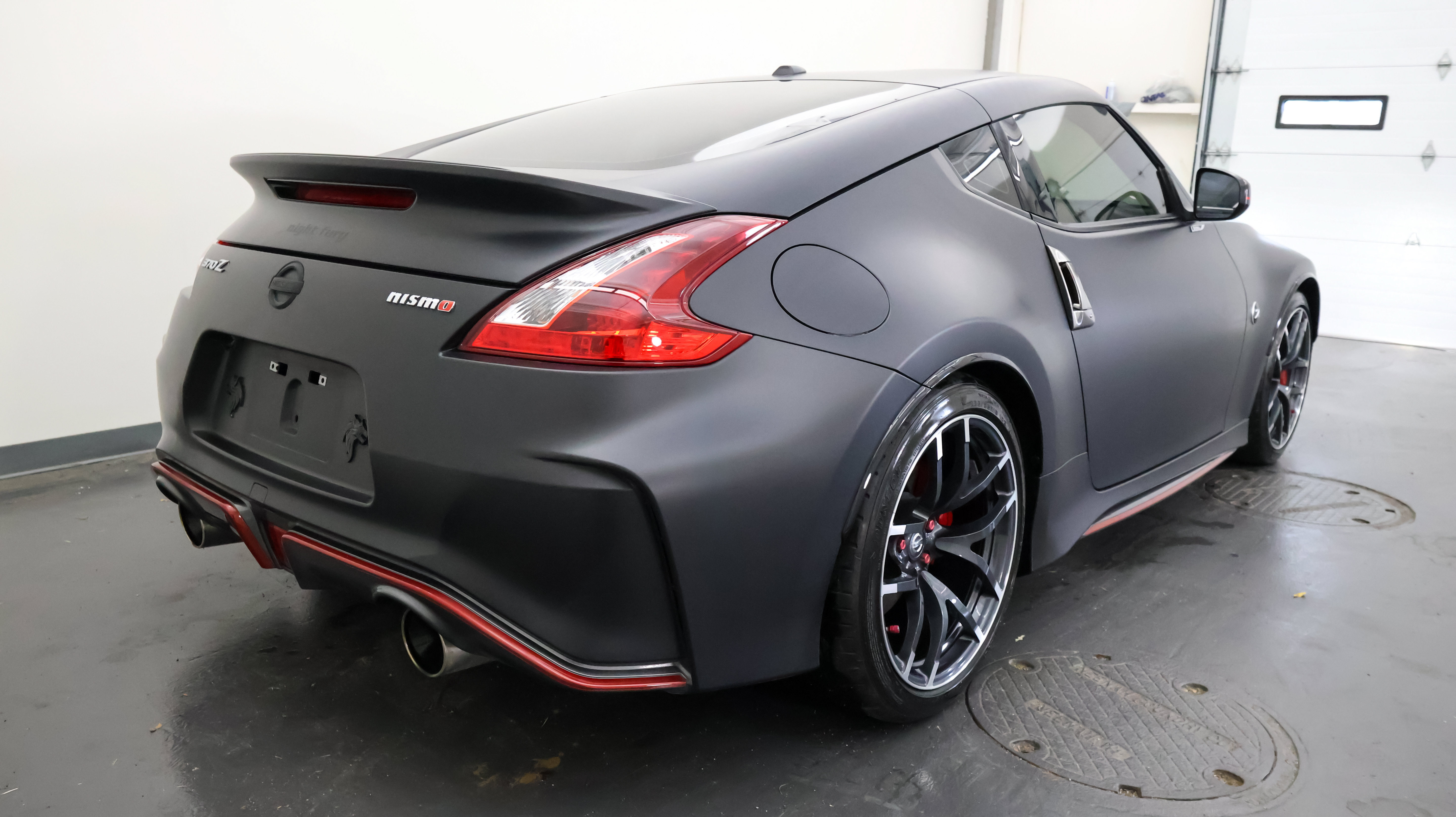 Used 2020 Nissan 370Z NISMO RWD image 3