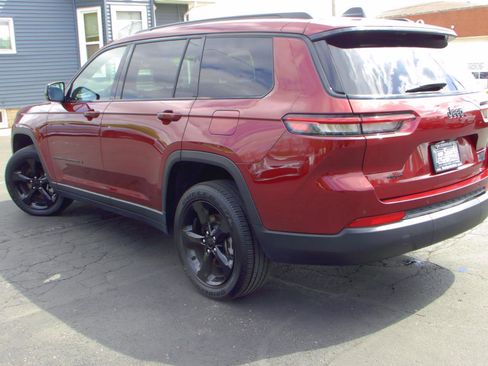 Used 2023 Jeep Grand Cherokee L Laredo AWD/4WD image 4