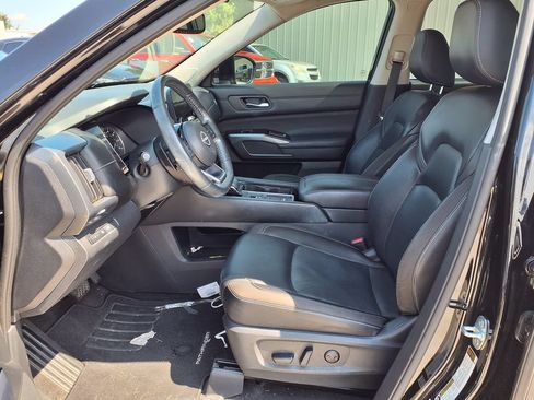 Used 2022 Nissan Pathfinder SL w/ SL Premium Package FWD image 17
