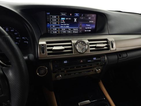 Used 2015 Lexus LS 460 AWD w/ F Sport Package image 23