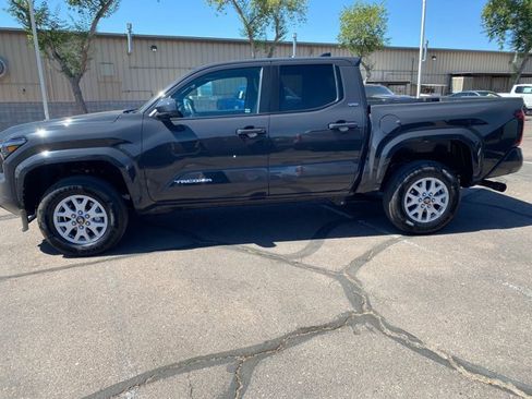 Certified 2025 Toyota Tacoma SR5 RWD image 18