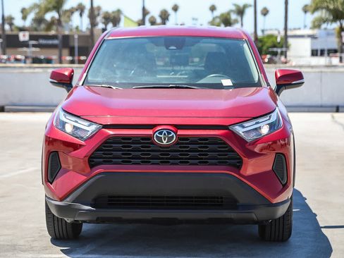 Used 2023 Toyota RAV4 LE FWD image 3