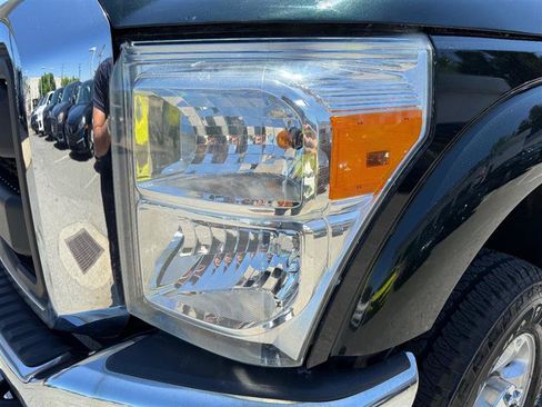 Used 2016 Ford F250 XL w/ XL Appearance Package AWD/4WD image 14