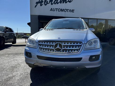 Used 2007 Mercedes-Benz ML 350 4MATIC w/ P1 Pkg image 3